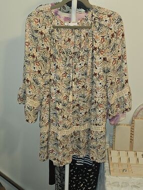 DR2 Boho Paisely Top Size 1X